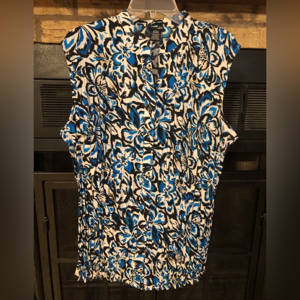 Women’s east 5th 1X sleeveless top